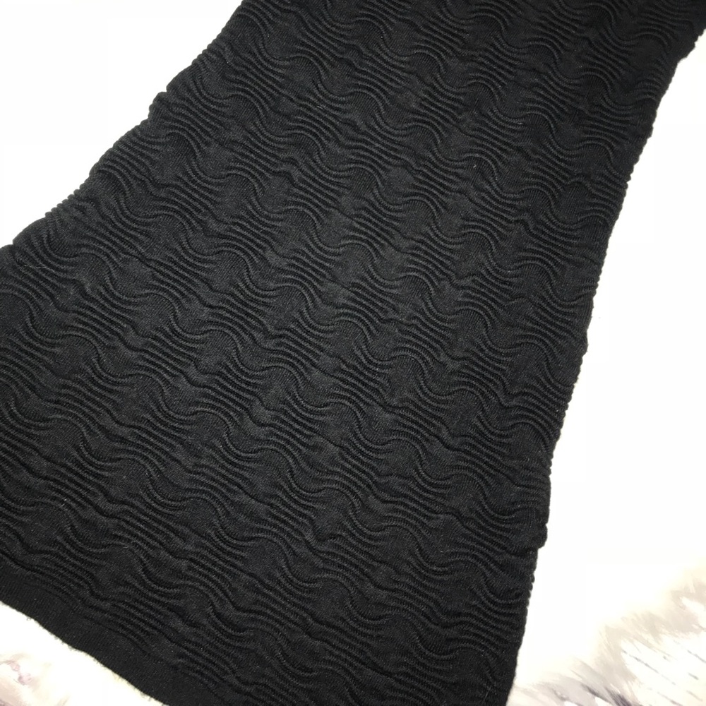 GUESS Ribbed Tube Dress - Picture 3 of 6